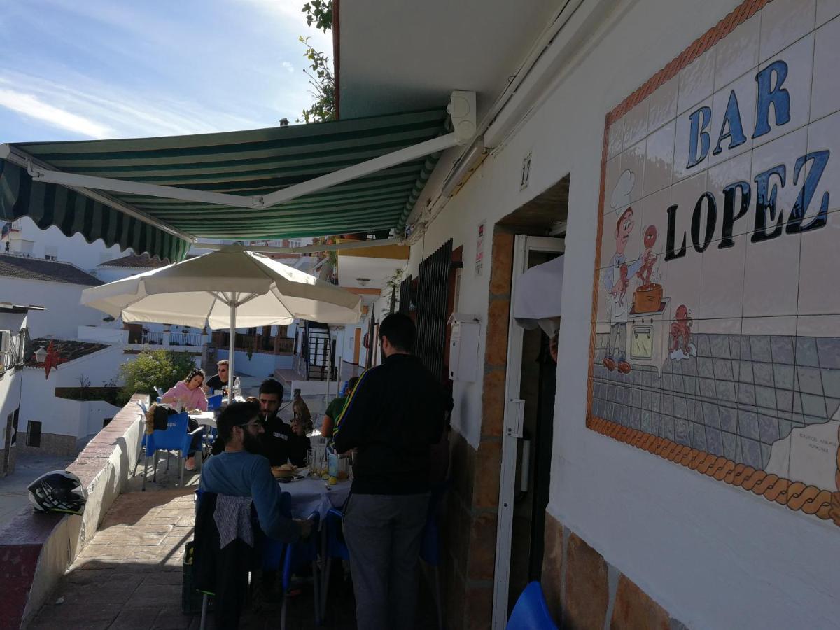 Casa en pueblo de montes de Málaga a 15km de playa Vila Almáchar Exterior foto